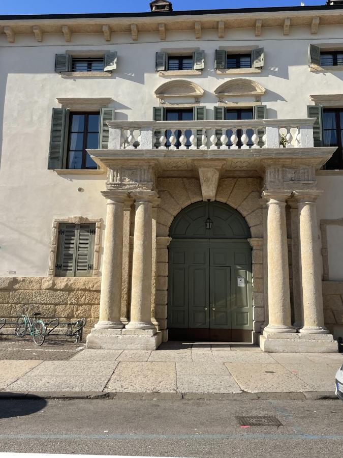 Antiche Colonne Apartment Верона Екстериор снимка
